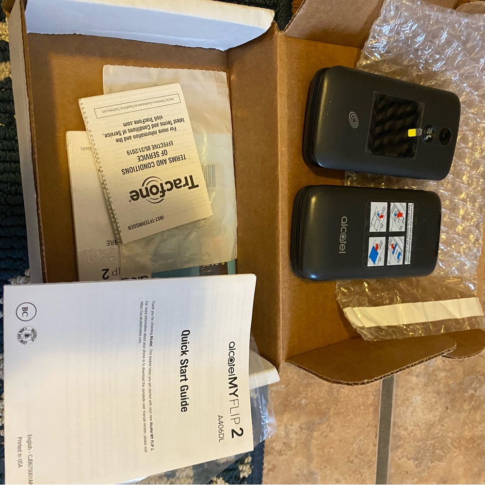 Pack of 2 Alcatel flip phones new